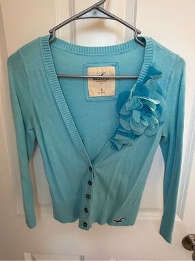 Hollister Women's Teal Button-Front Cardigan with Floral Accent. Size Small.